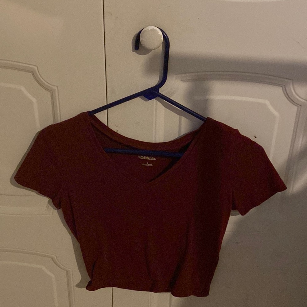 red crop v neck
